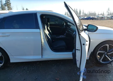 2019 Honda Accord Sport 2.0T z USA, uszkodzony, nr VIN 1HGCV2F38KA005537